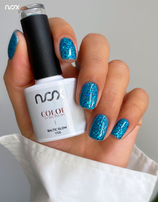 Glitter blue nails